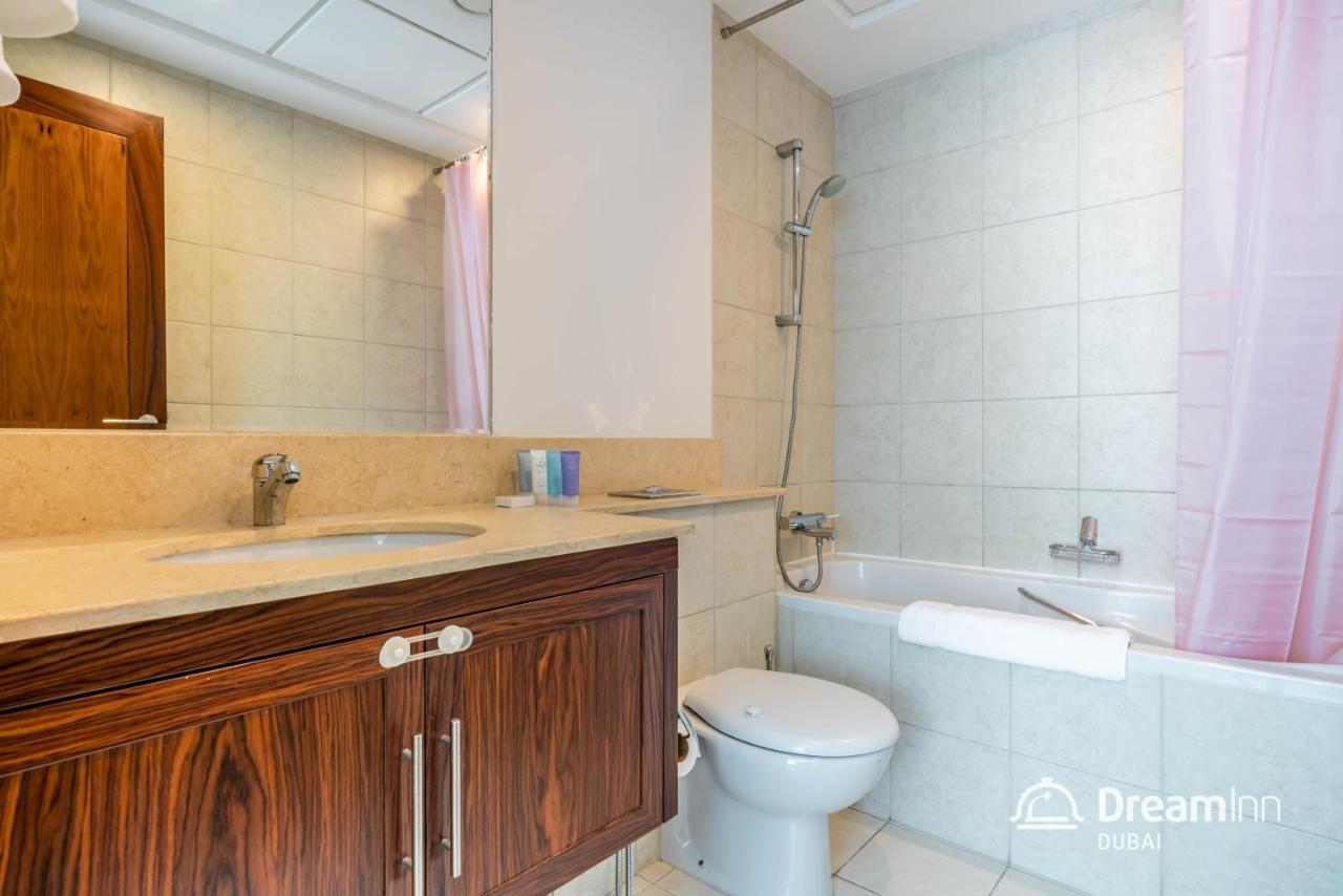 Dream Inn Apartments - Burj Residence With Fountain View Dubai Exteriör bild
